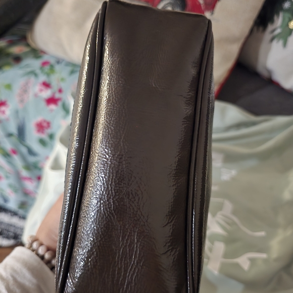 Gucci brown vintage GG crossbody 90402020 (metal logo) Gucci Metallic Brown Crossbody Bag